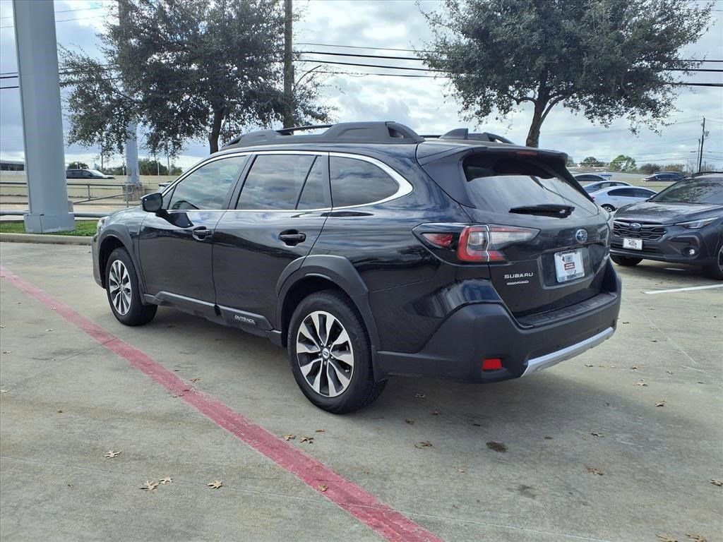 Used 2025 Subaru Outback Limited image 2