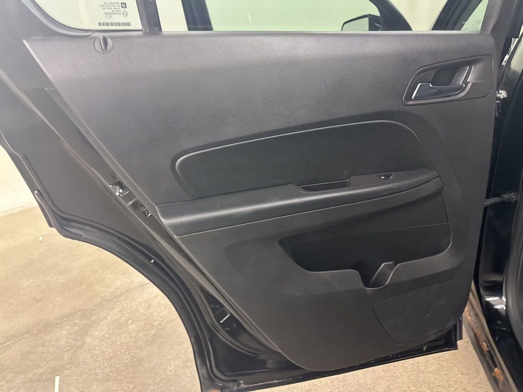 Used 2017 Chevrolet Equinox LT w/ Convenience Package image 29