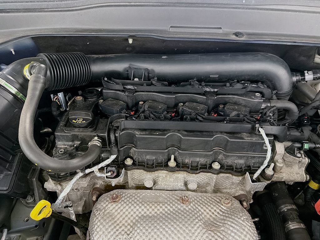 Used 2021 Jeep Renegade Latitude AWD/4WD image 38