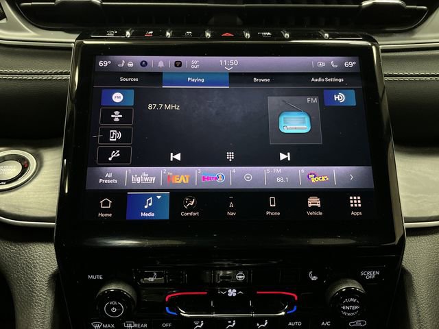 Used 2023 Jeep Grand Cherokee L Limited image 19