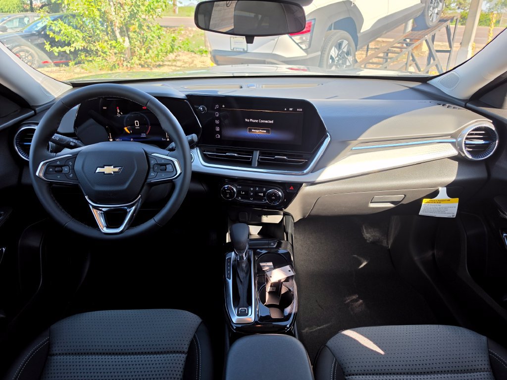 New 2026 Chevrolet Trax LT w/ Driver Confidence Package FWD image 15