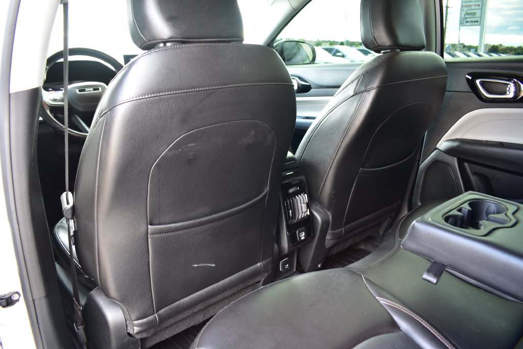 Used 2022 Jeep Compass Limited AWD/4WD image 23