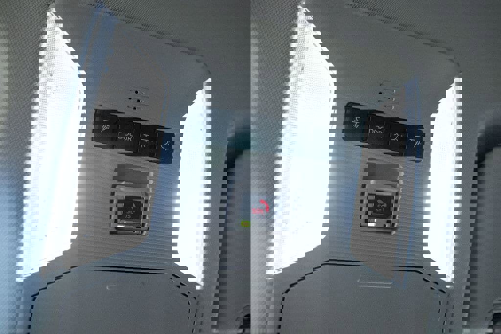 Used 2024 Toyota RAV4 LE image 21