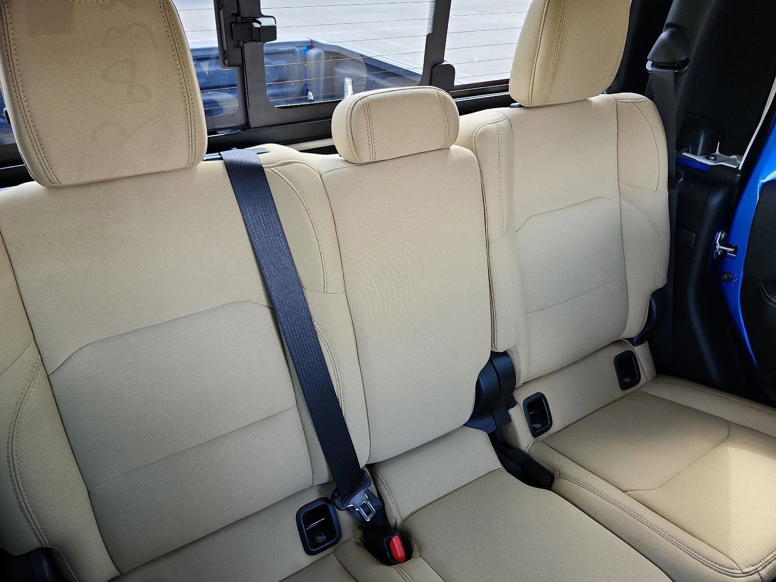 Used 2021 Jeep Gladiator Overland image 11