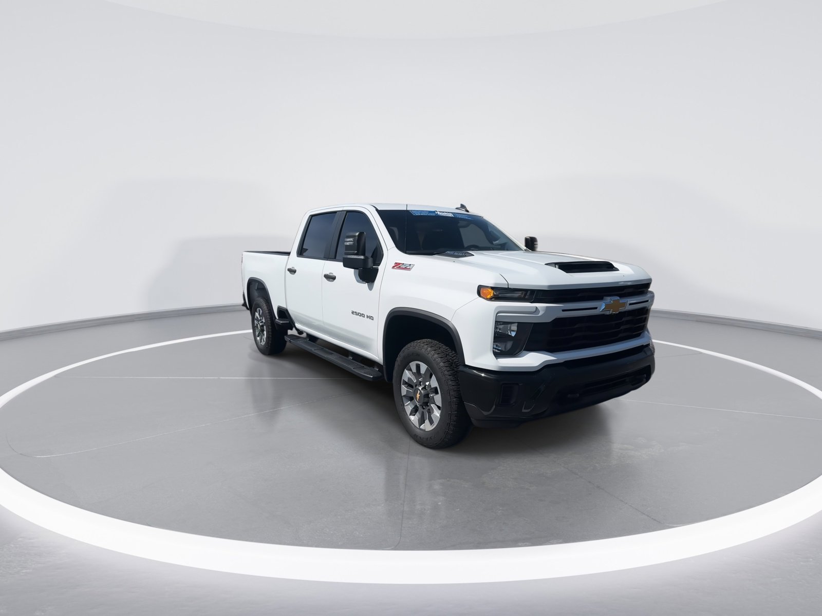 Used 2024 Chevrolet Silverado 2500 Custom w/ Custom Convenience Package image 2