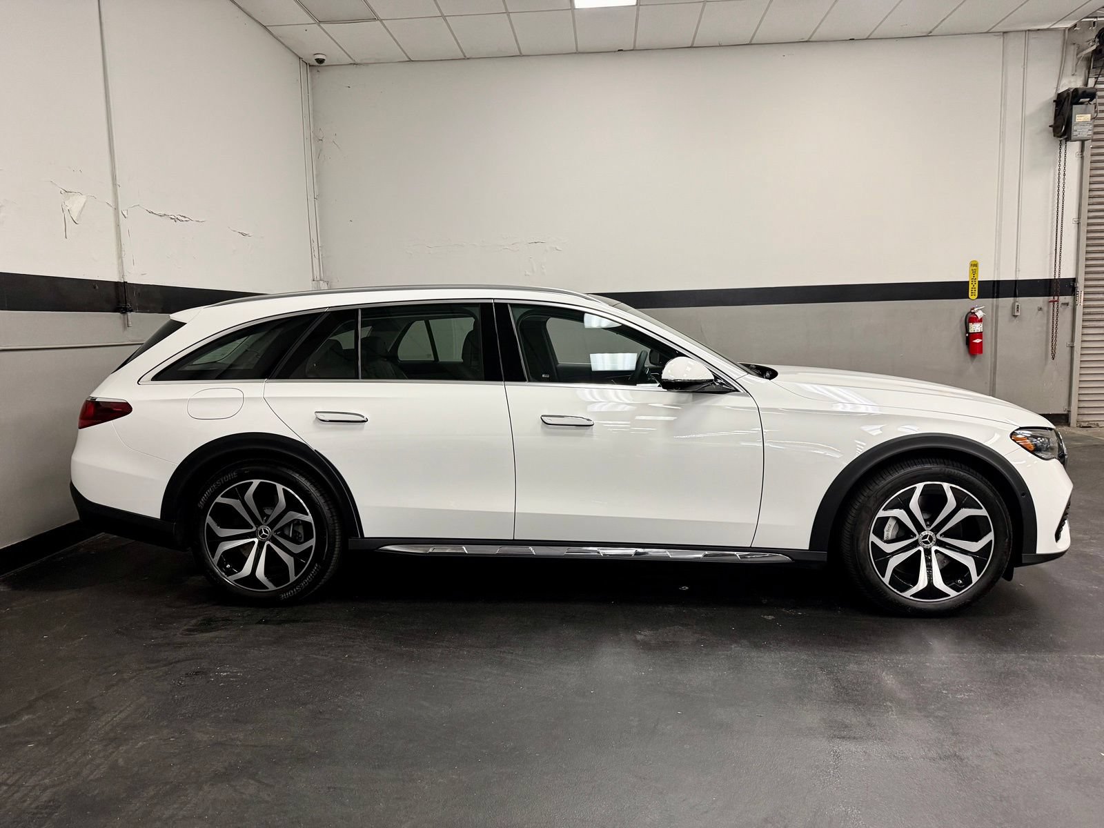Used 2025 Mercedes-Benz E 450 4MATIC All-Terrain Wagon image 8