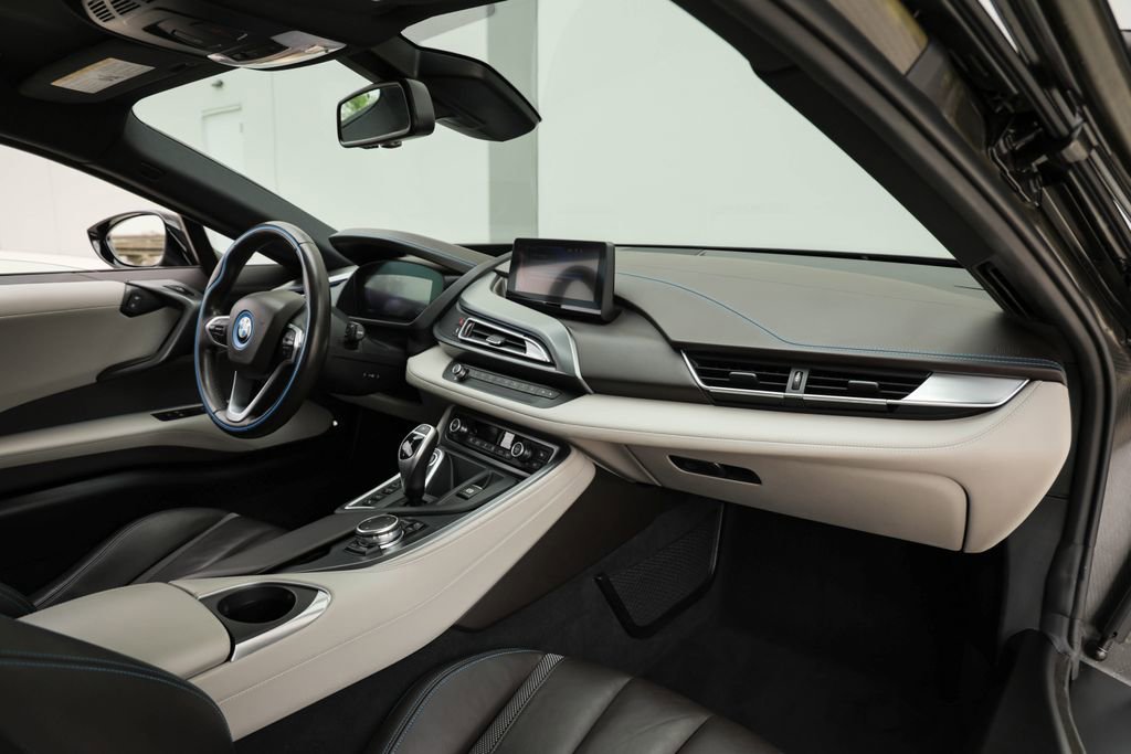 Used 2016 BMW i8 AWD/4WD image 19