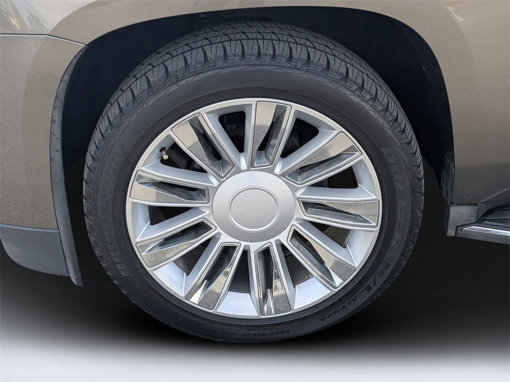 Used 2016 Cadillac Escalade Luxury image 10