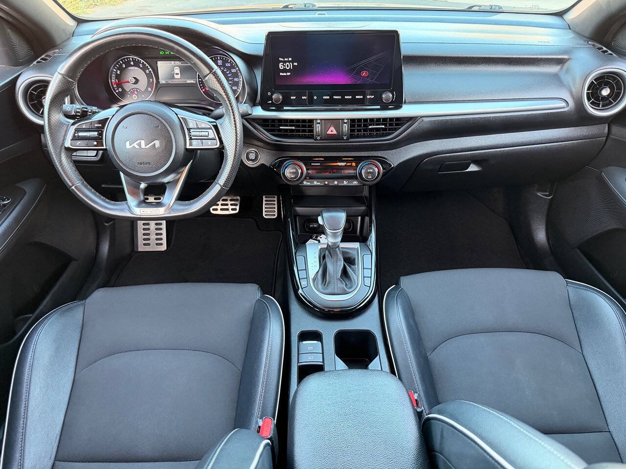 Used 2023 Kia Forte GT-Line w/ GT-Line Technology Package FWD image 29