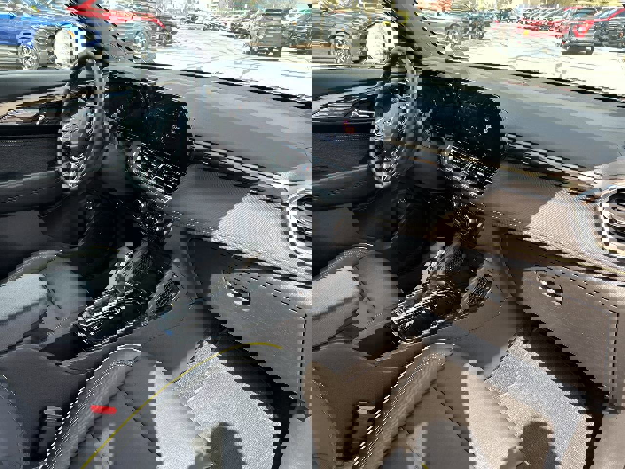 Used 2025 Chevrolet TrailBlazer ACTIV w/ Convenience Package image 15