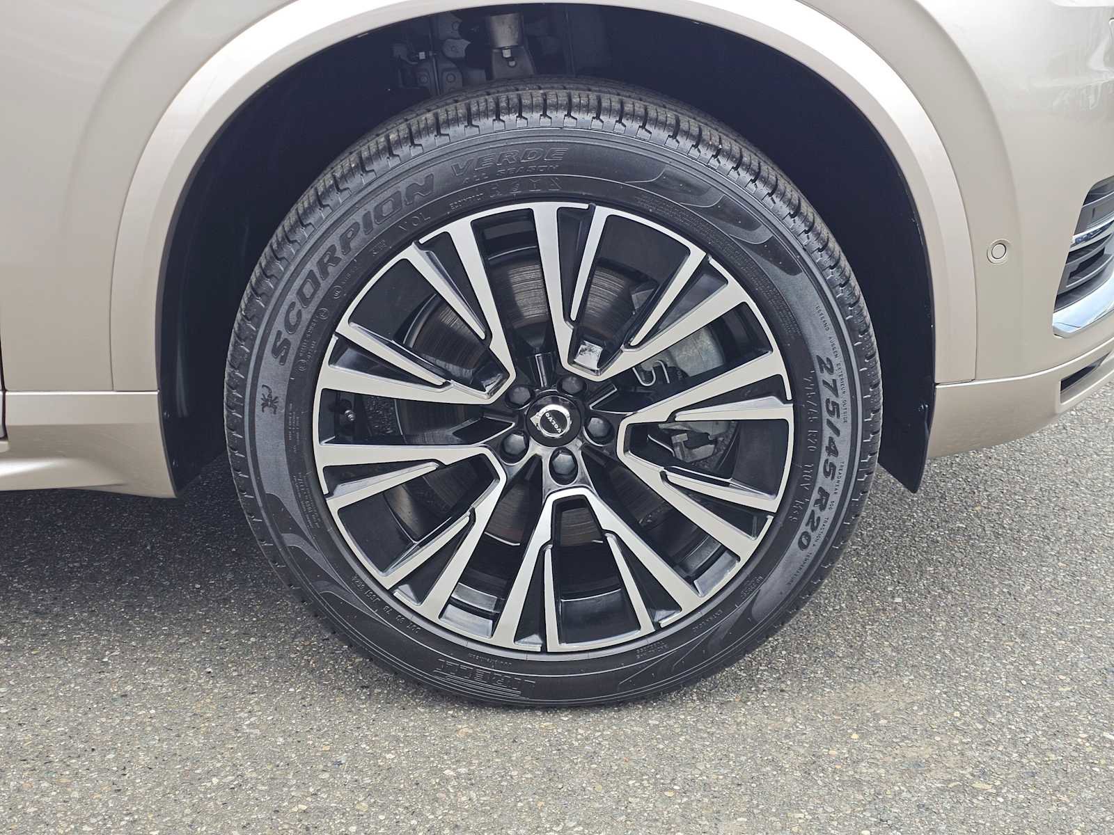Used 2023 Volvo XC90 T8 Plus AWD/4WD image 10
