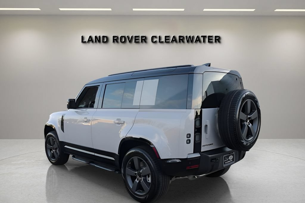 Used 2026 Land Rover Defender 110 X-Dynamic SE AWD/4WD image 3