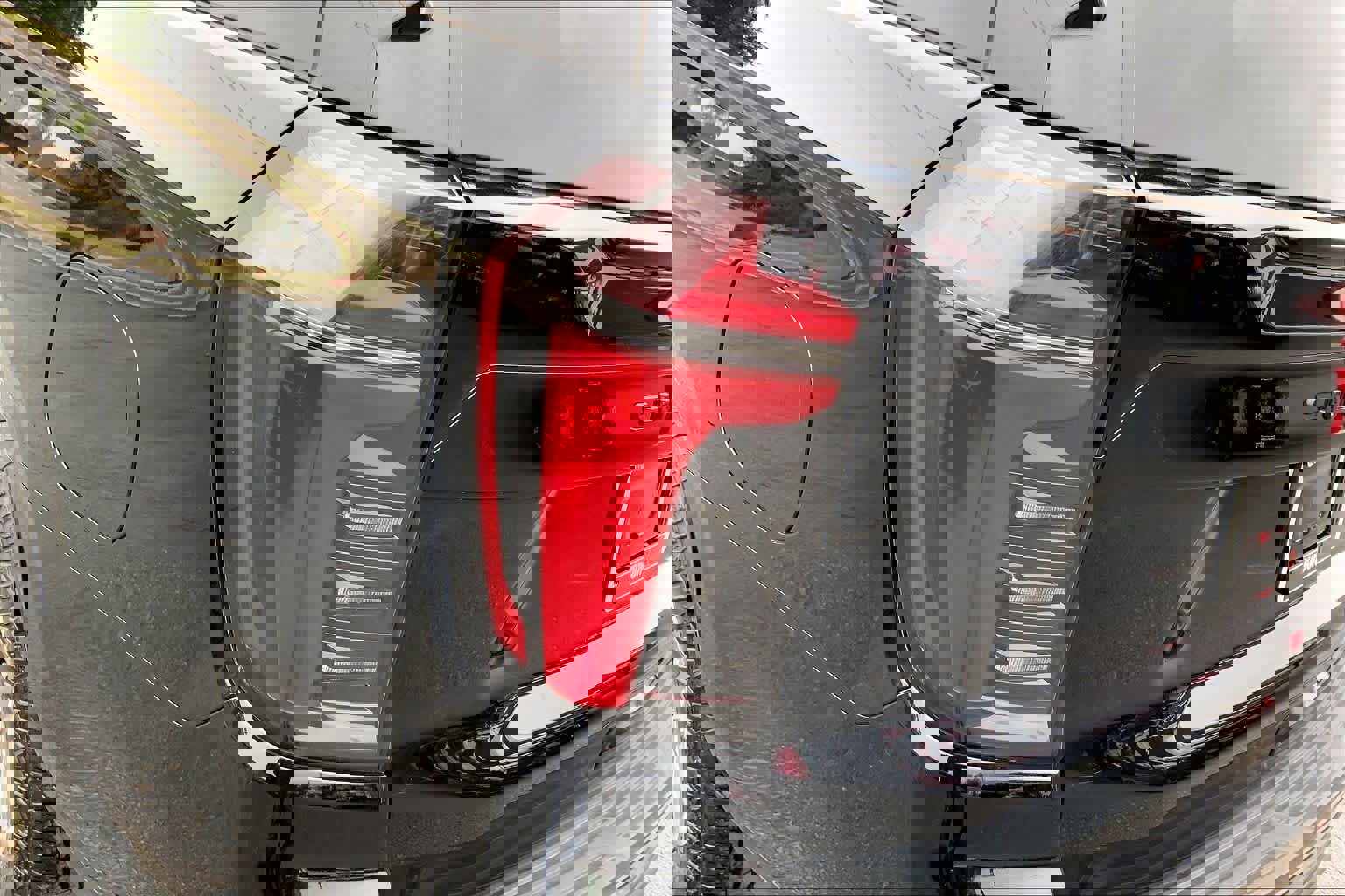 Used 2025 Chevrolet Suburban Z71 AWD/4WD image 30