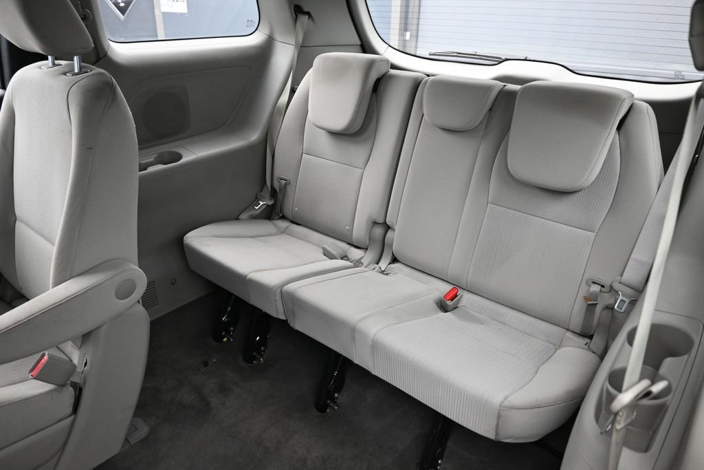 Used 2020 Kia Sedona L FWD image 14