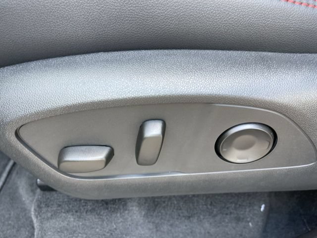 New 2026 Chevrolet Traverse RS w/ LPO, Floor Liner Package AWD/4WD image 12