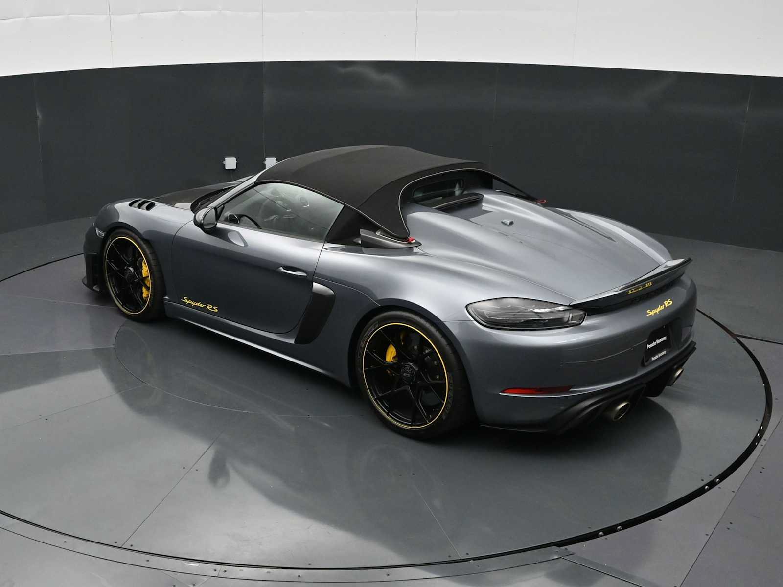 Certified 2025 Porsche 718 Boxster Spyder RS RWD image 29