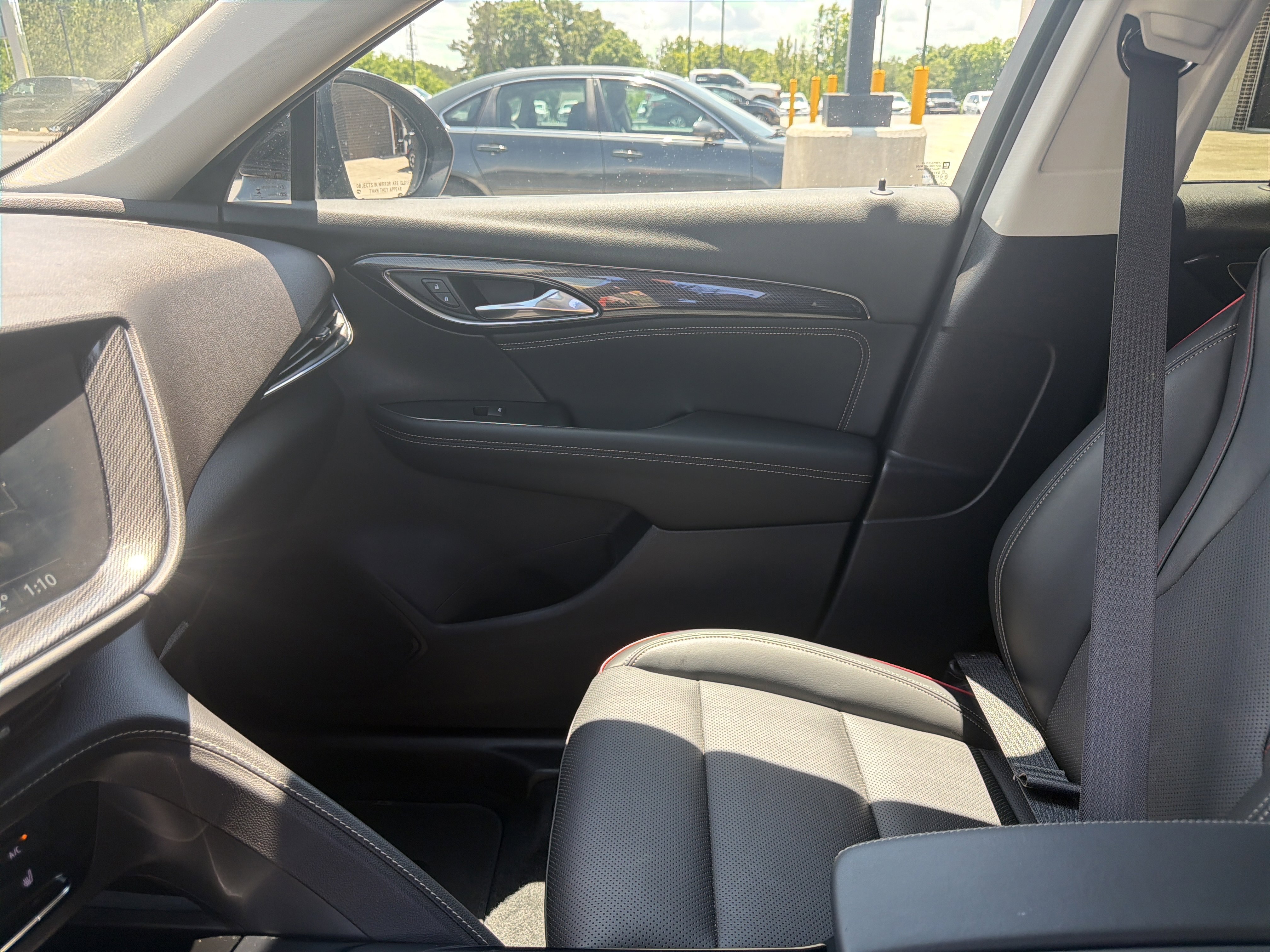 Used 2023 Buick Envision Essence w/ Sport Touring Package AWD/4WD image 16