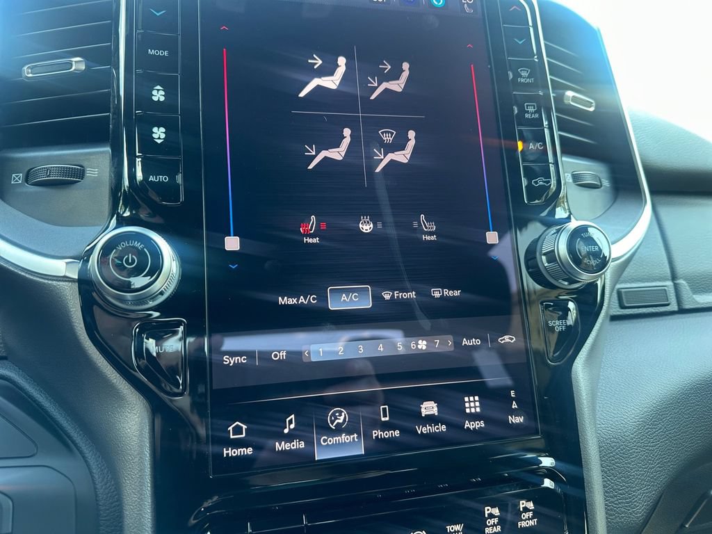 New 2026 RAM 3500 Big Horn AWD/4WD image 24