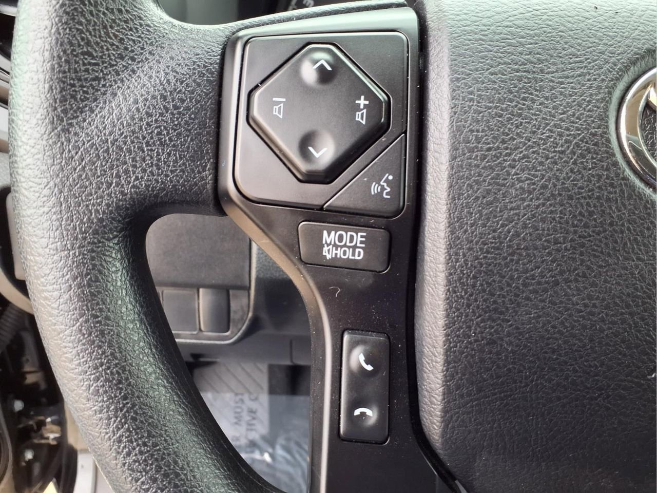 Used 2023 Toyota Tacoma SR AWD/4WD image 23