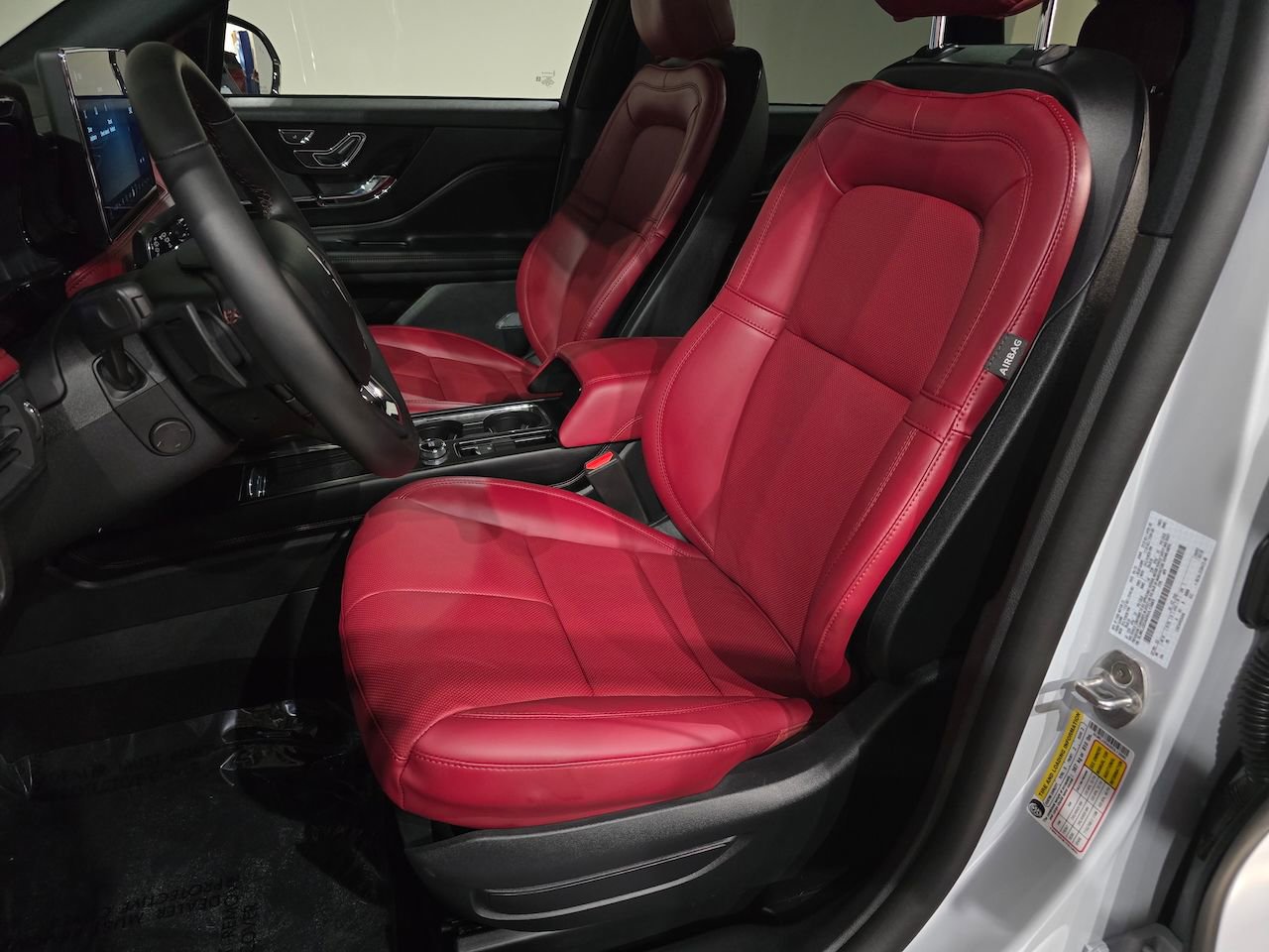 New 2025 Lincoln Corsair Reserve w/ Jet Appearance Package image 21