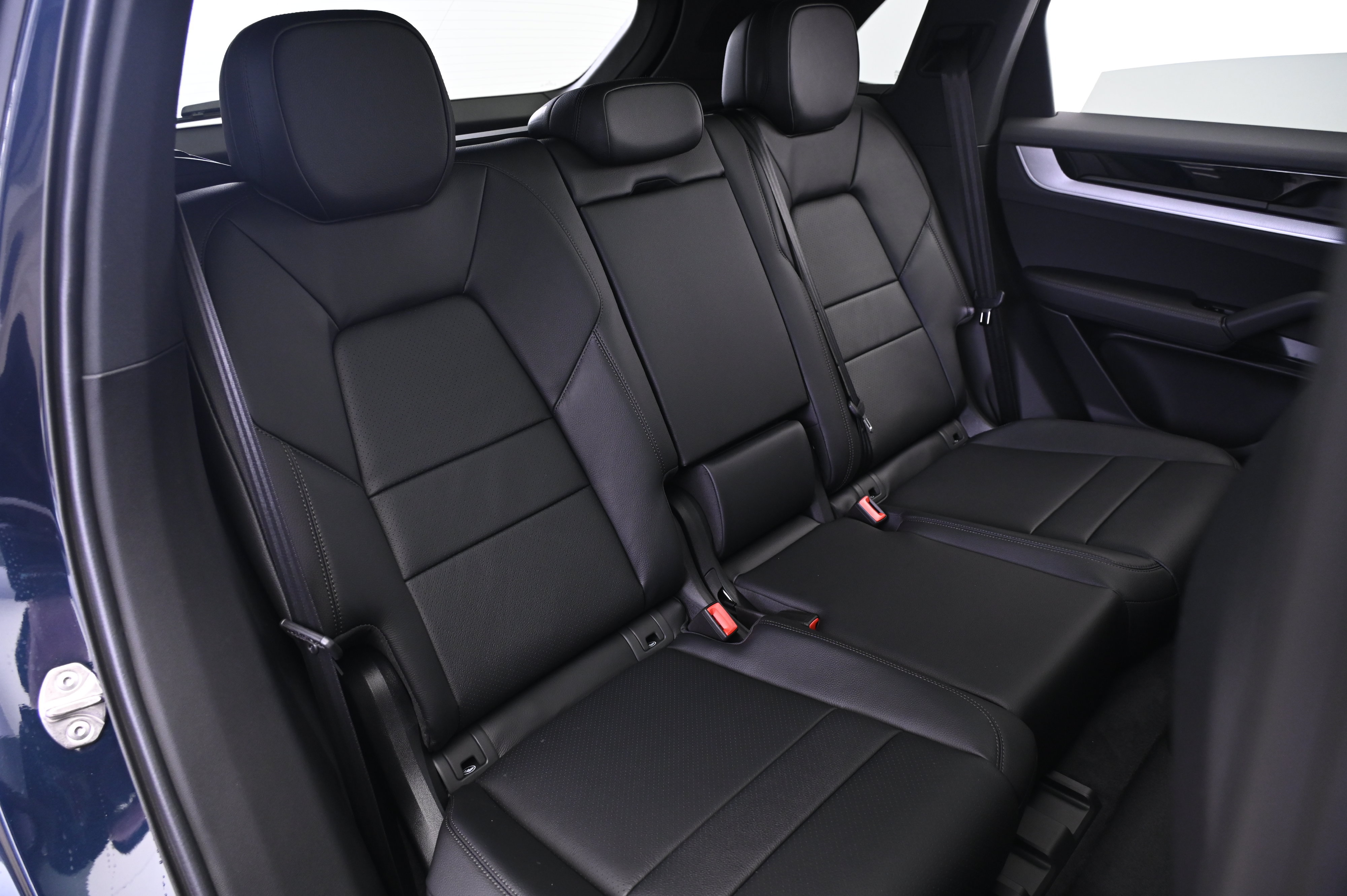 Certified 2026 Porsche Cayenne AWD/4WD image 19