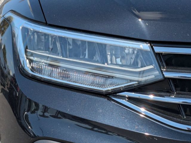 Certified 2023 Volkswagen Tiguan SE w/ Panoramic Sunroof Package FWD image 10