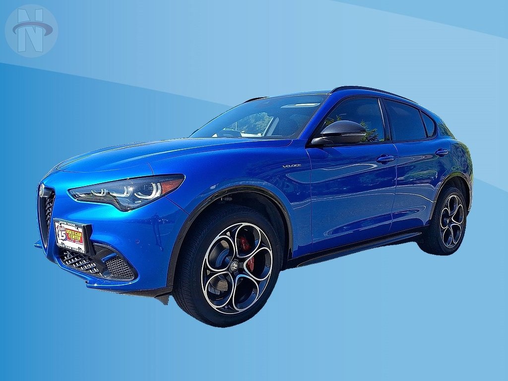 Used 2024 Alfa Romeo Stelvio Veloce AWD/4WD image 10