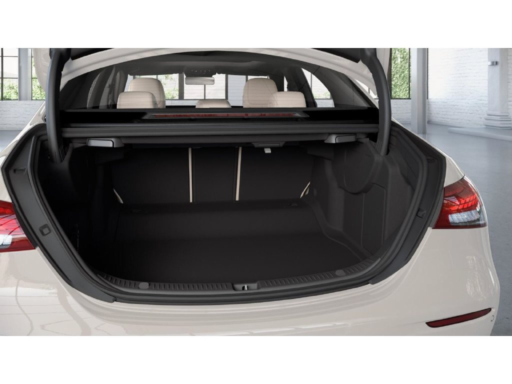 Used 2023 Mercedes-Benz E 350 4MATIC Sedan image 7