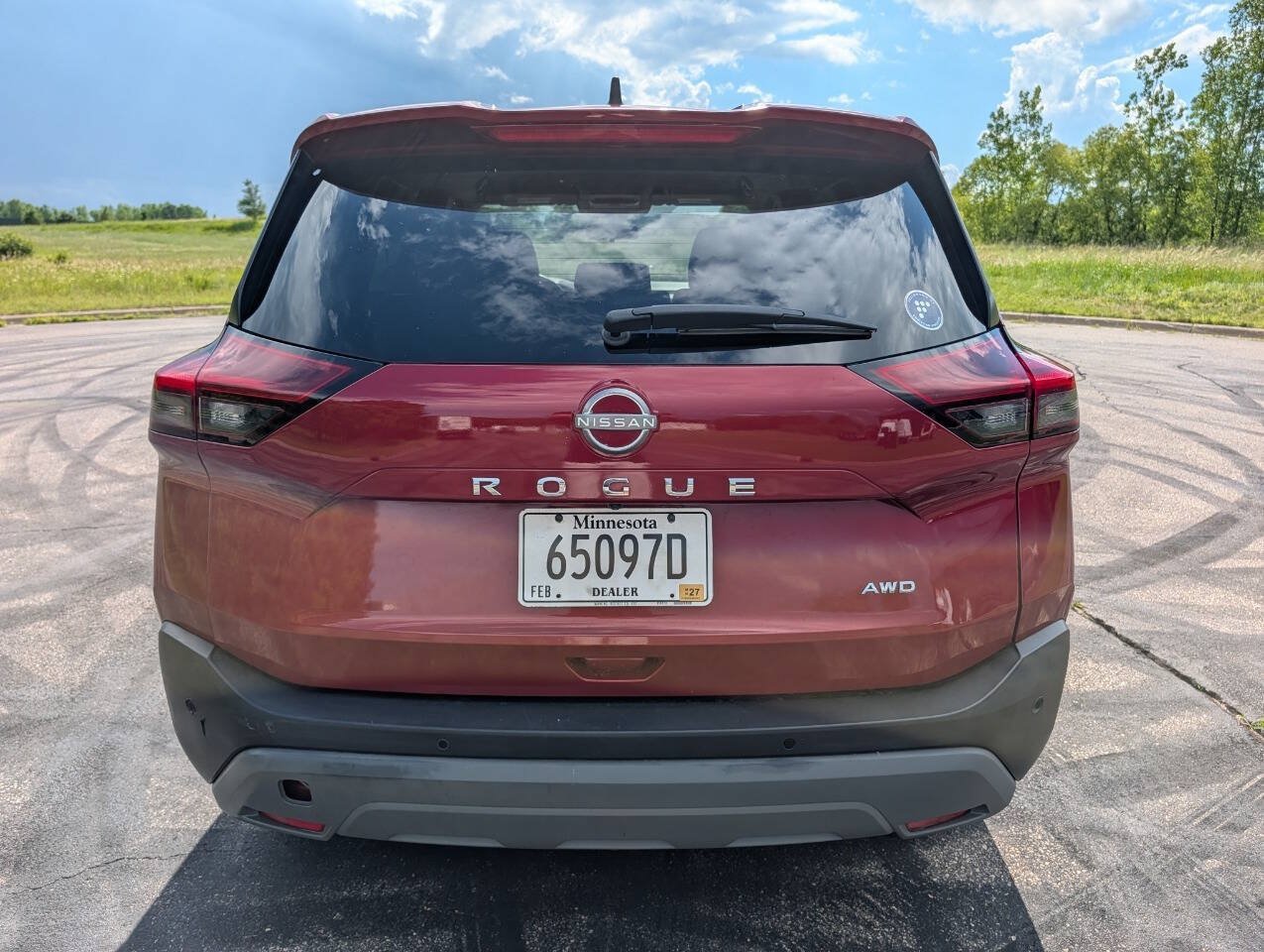 Used 2023 Nissan Rogue S AWD/4WD image 4
