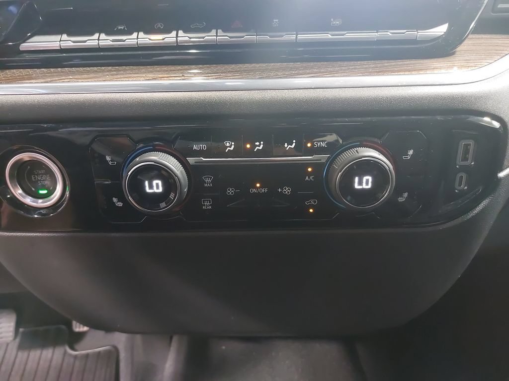 Used 2023 Chevrolet Silverado 1500 LT AWD/4WD image 20