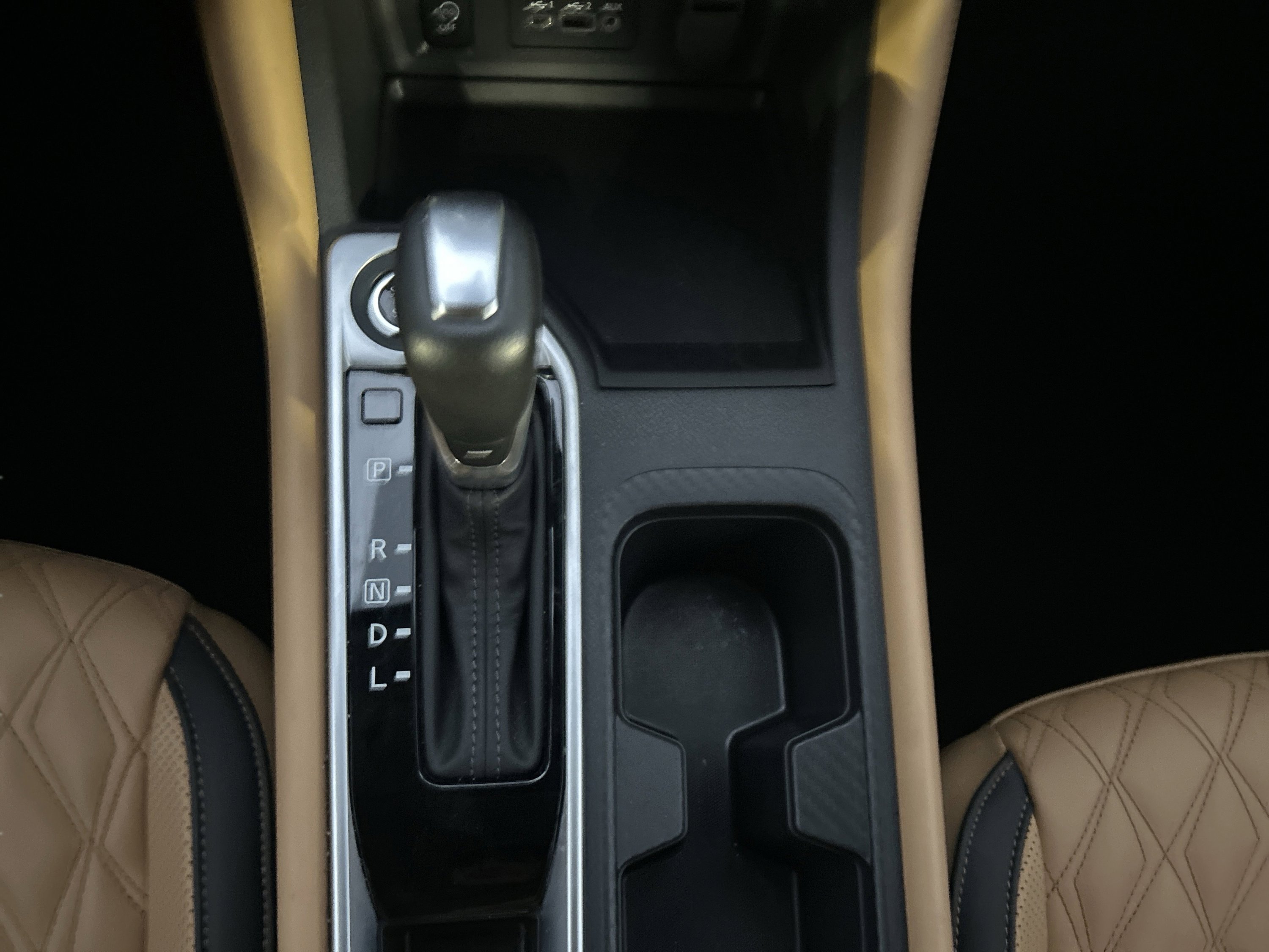 Used 2025 Nissan Sentra SV w/ SV Premium Package image 17