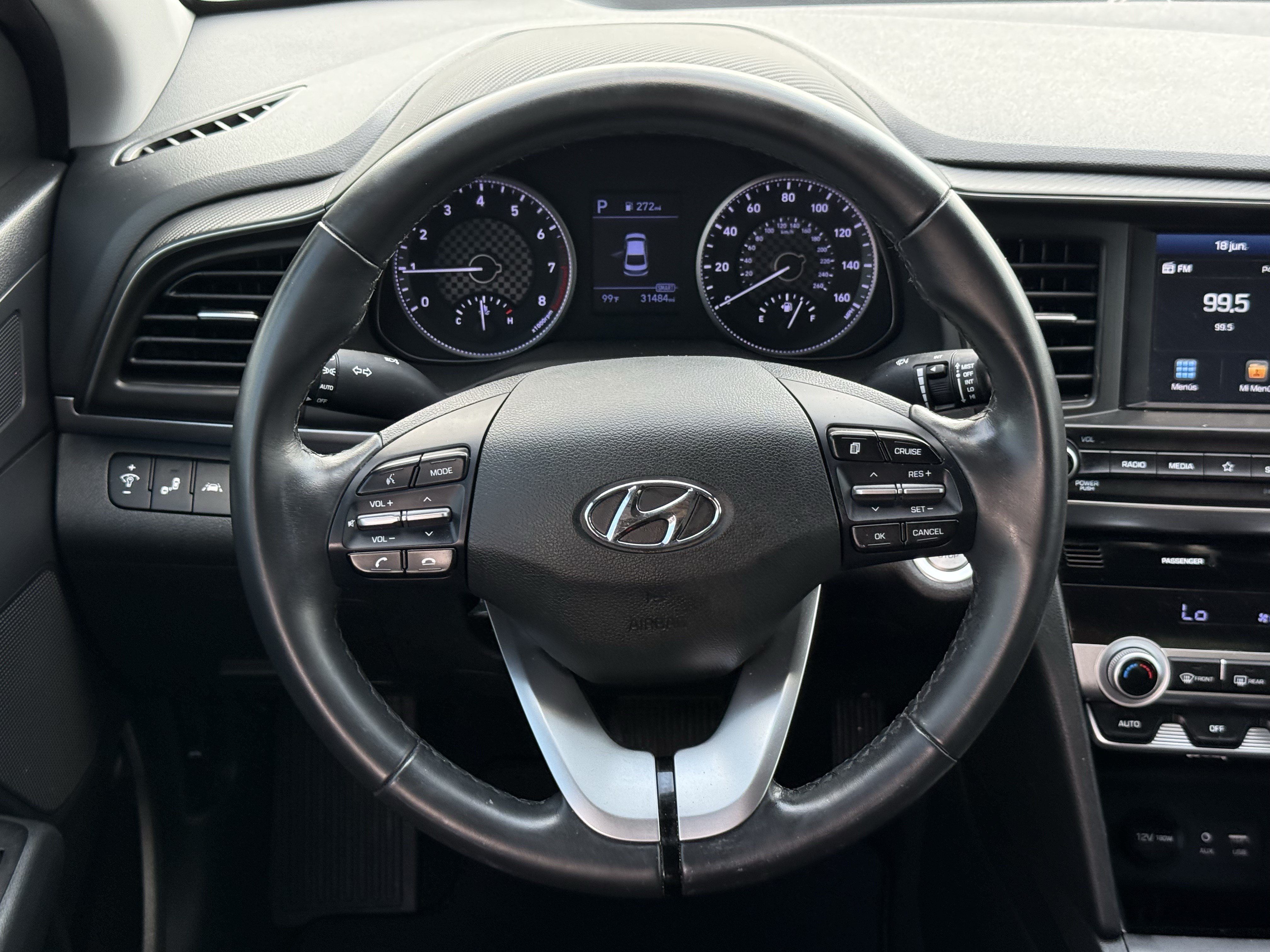 Used 2020 Hyundai Elantra Value Edition w/ Cargo Package (C1) FWD image 16