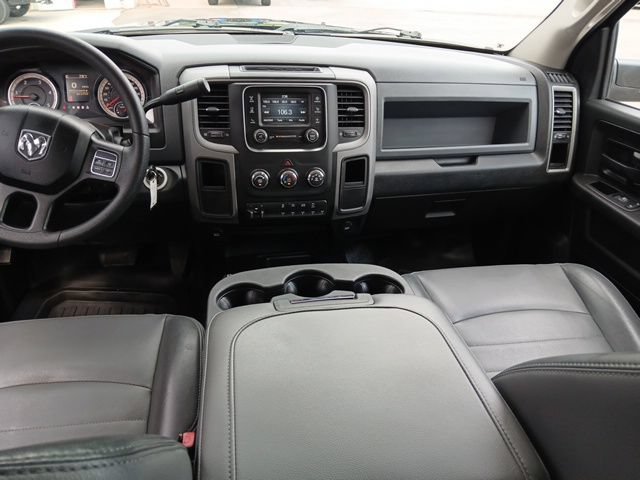 Used 2017 RAM 2500 Tradesman w/ Chrome Appearance Group AWD/4WD image 19