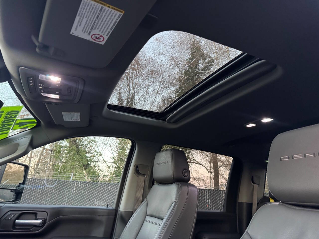 Used 2021 GMC Sierra 2500 Denali w/ Denali Ultimate Package image 12