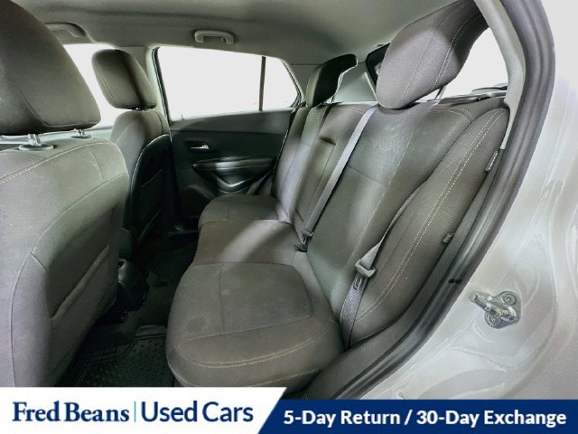 Used 2018 Chevrolet Trax LS FWD image 28
