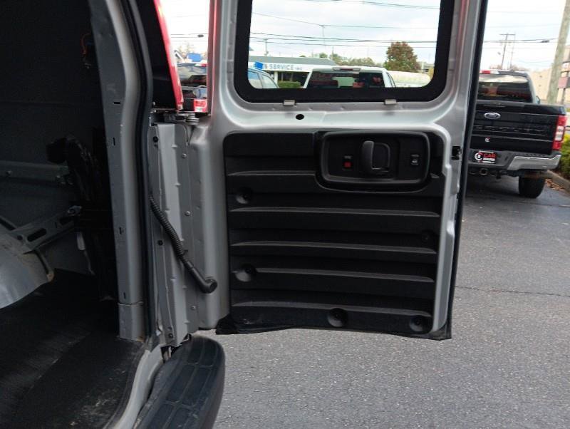 Used 2020 Chevrolet Express 3500 w/ Driver Convenience Package image 18