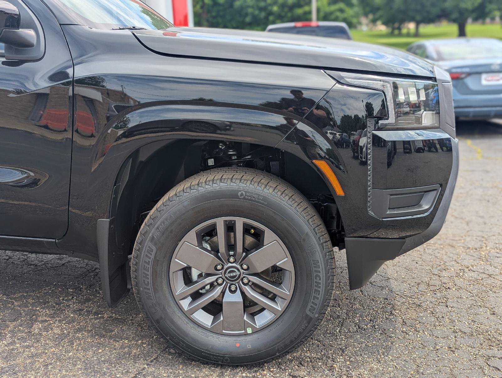 New 2026 Nissan Frontier SV w/ Tow Package AWD/4WD image 11