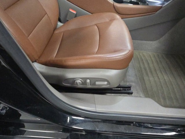 Used 2018 Chevrolet Malibu LT w/ Leather Package image 7