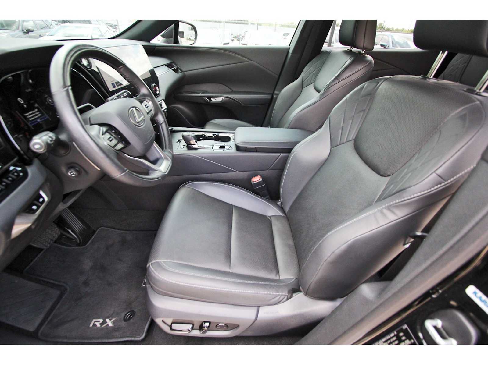Used 2025 Lexus RX 350 Premium w/ Convenience Package FWD image 11