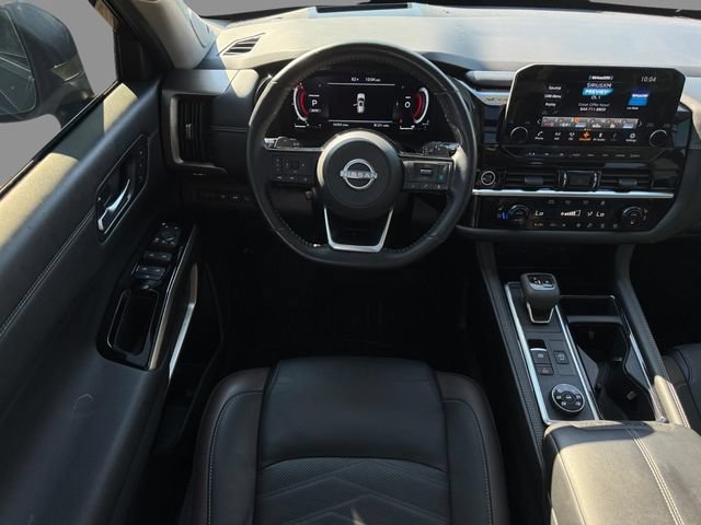 Certified 2024 Nissan Pathfinder Platinum AWD/4WD image 11