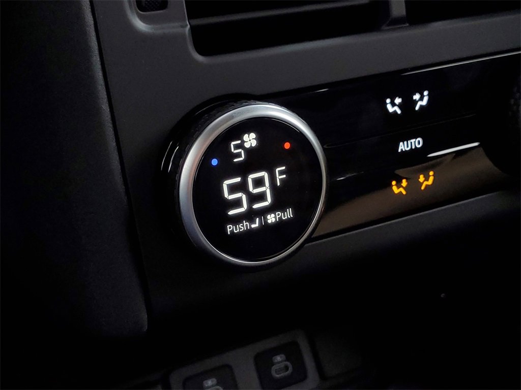 New 2025 Land Rover Discovery Dynamic SE image 35