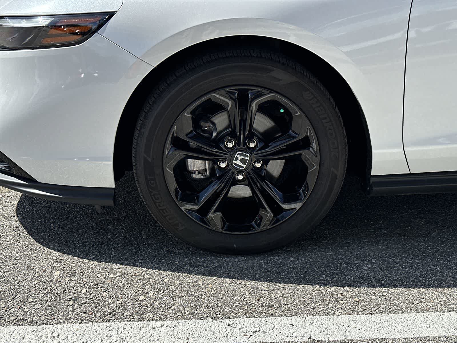 Used 2025 Honda Accord SE image 13