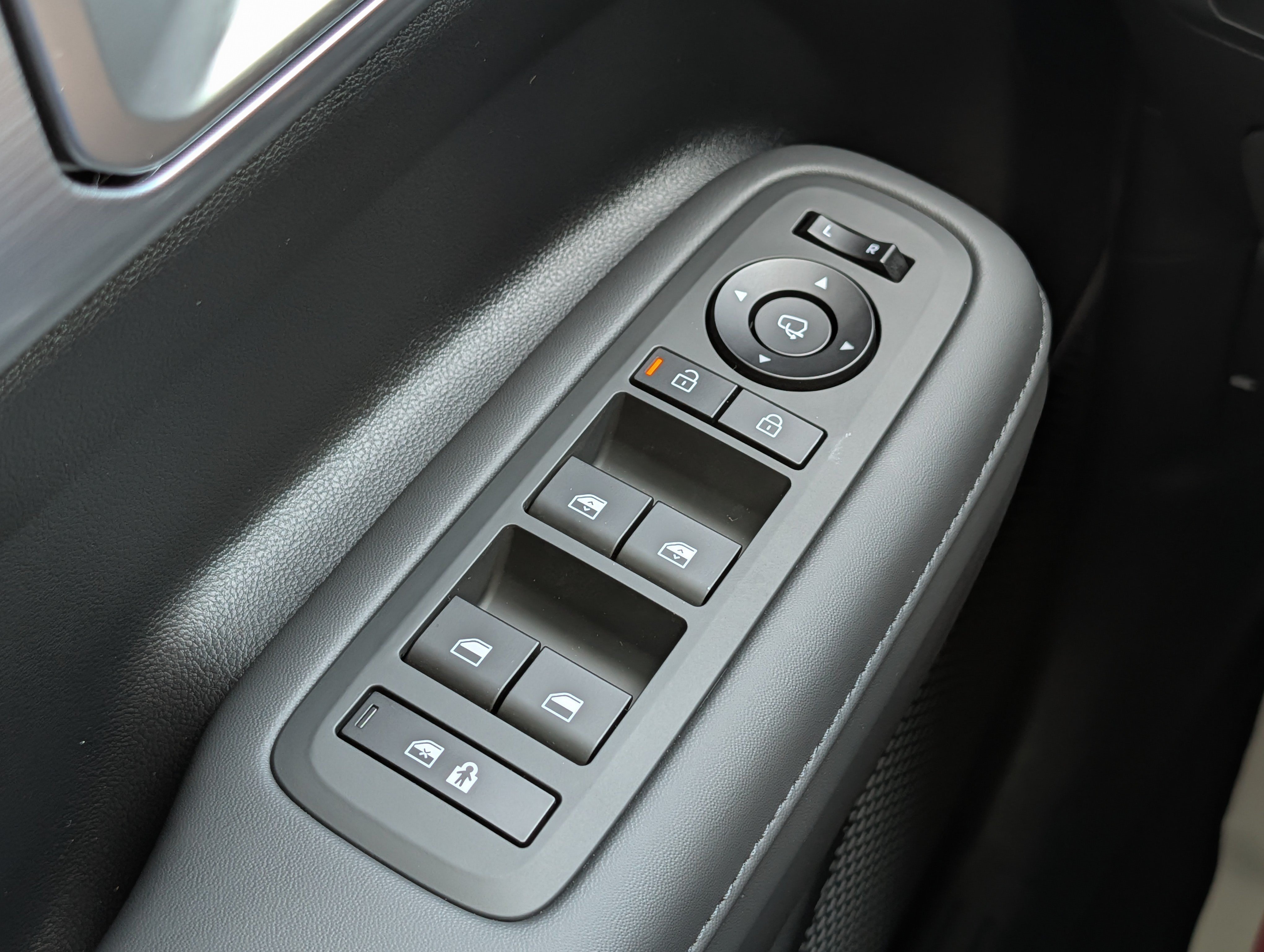 New 2026 Hyundai Santa Fe Limited AWD/4WD image 11