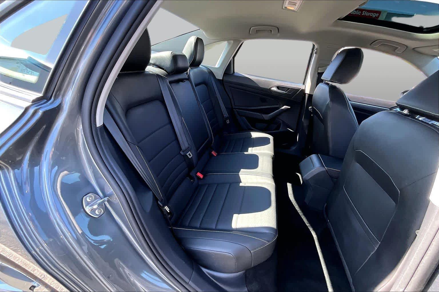 Used 2024 Volkswagen Jetta SE FWD image 20