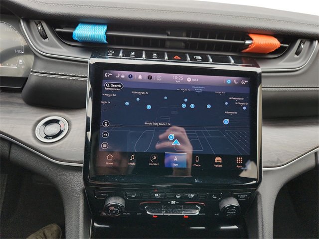 Used 2024 Jeep Grand Cherokee L Limited w/ Luxury Tech Group II image 15