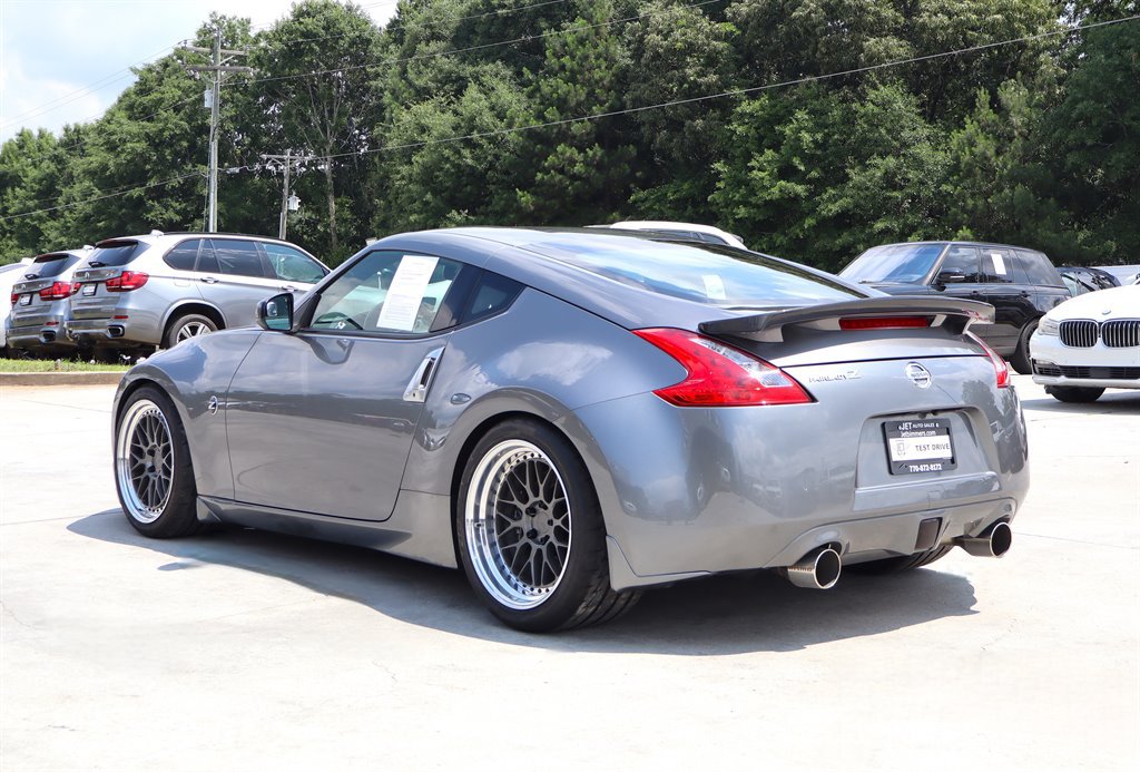 Used 2011 Nissan 370Z Coupe w/ Sport Pkg RWD image 5