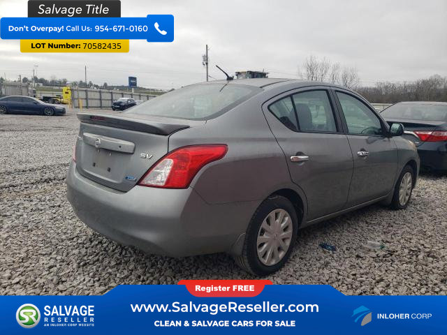 Used 2013 Nissan Versa SV image 3
