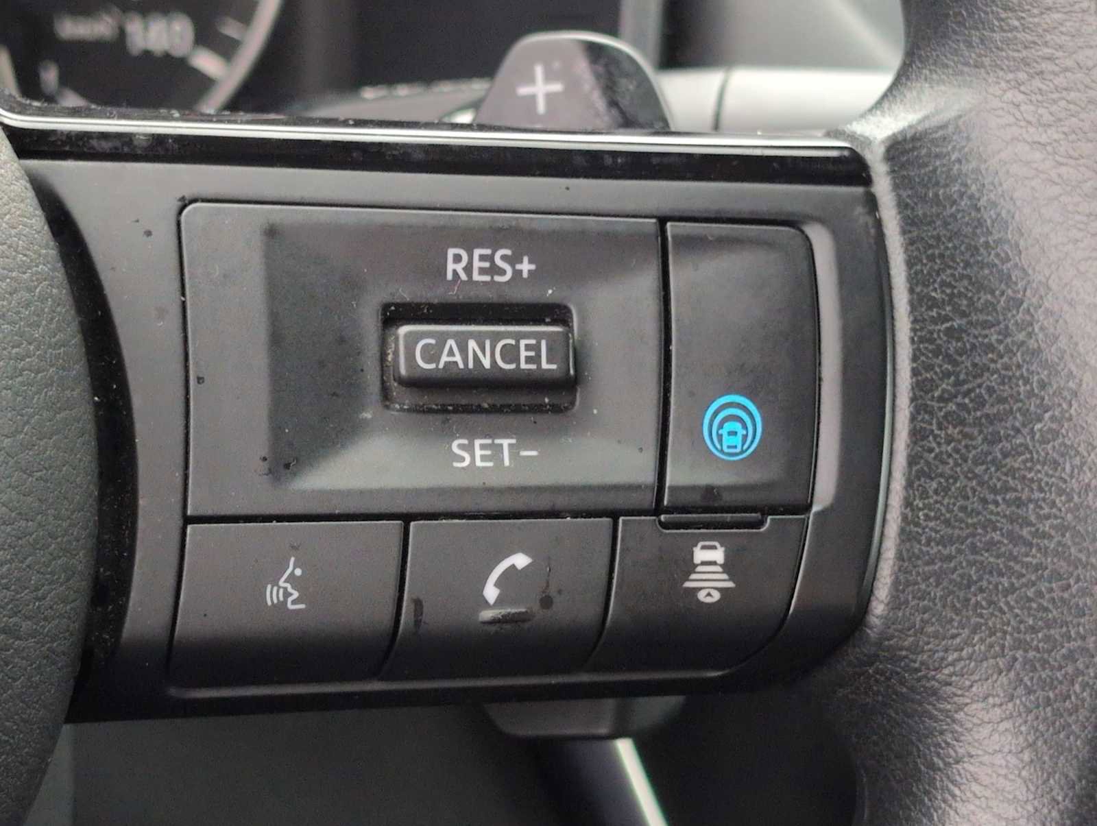 Used 2023 Nissan Rogue SV image 23