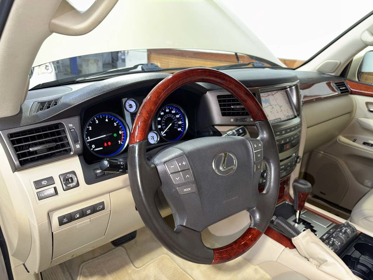 Used 2008 Lexus LX 570 4WD image 17
