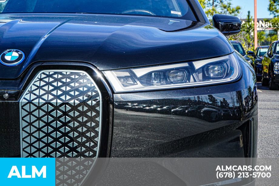 Used 2022 BMW iX xDrive50 w/ Convenience Package image 11